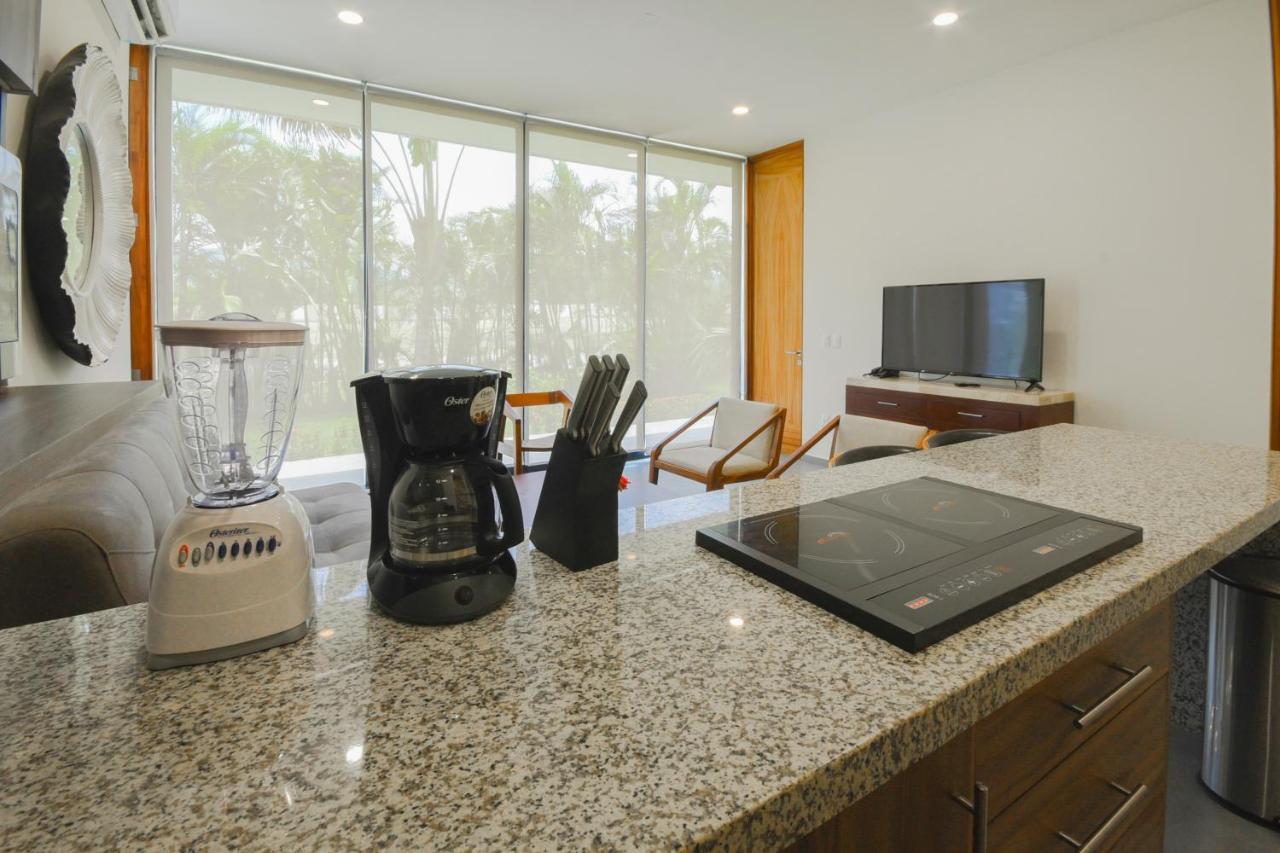 B Nayar Family Luxury Suites & Villas Residences La Cruz de Huanacaxtle 外观 照片